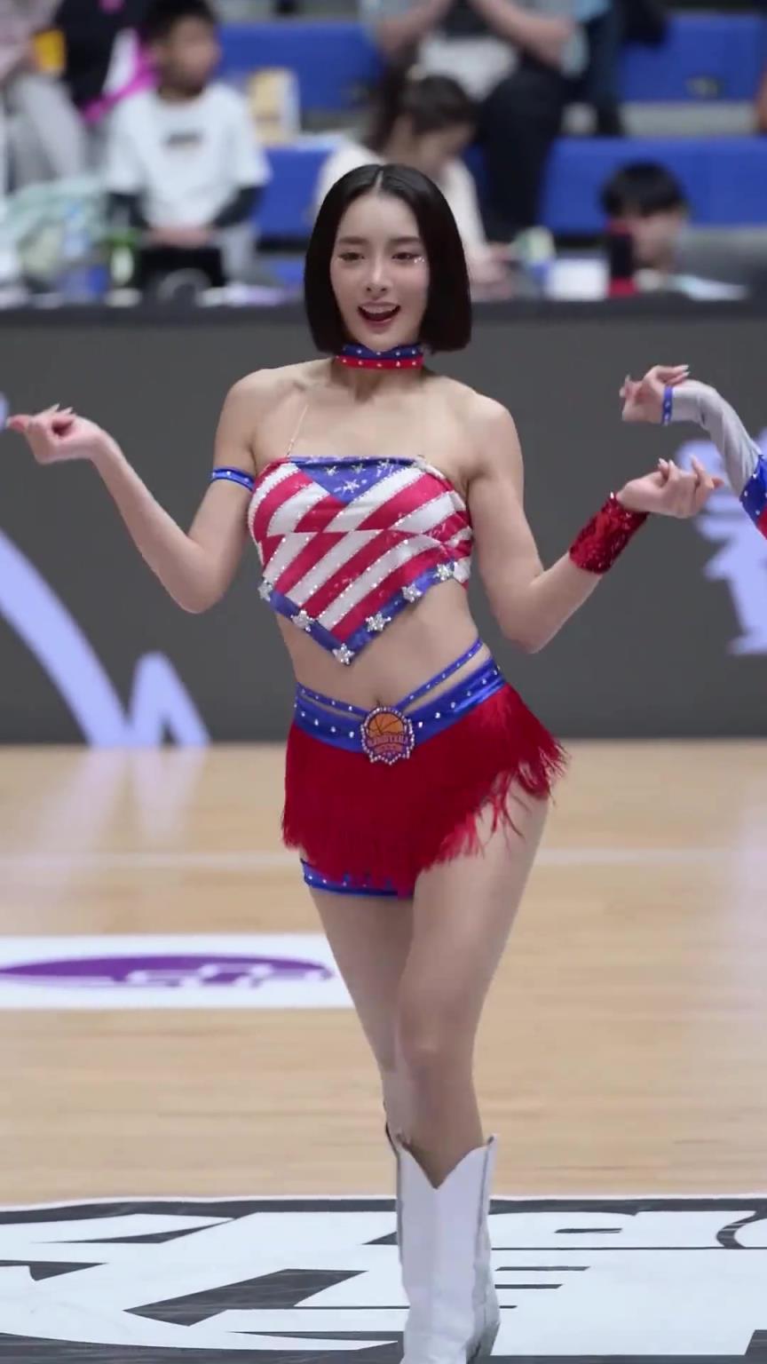 太離譜了 ！幾乎是完美女人！